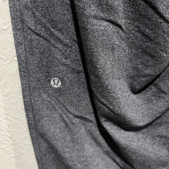 lululemon athletica Charcoal Straight Leg Pants Size M Workout Stretch Pants - Picture 4 of 4